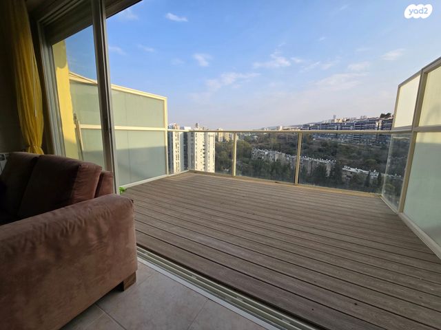 ליאון בלום 30