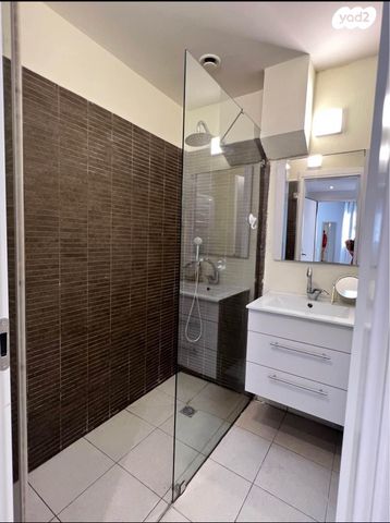 דירה, שמעון הצדיק 6, צפון יפו, המושבה האמריקאית-גרמנית, תל אביב יפו