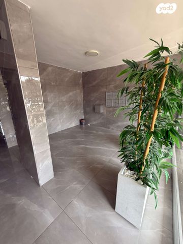 דירה, דרך ההגנה, נווה ברבור, כפר שלם מערב, תל אביב יפו