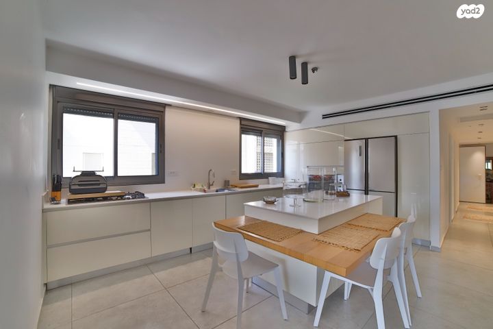 דירה, חולון