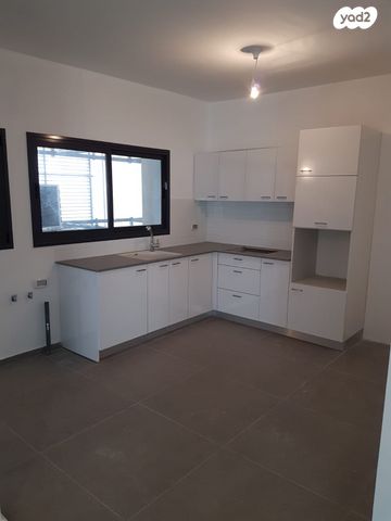 אבשלום חביב 7