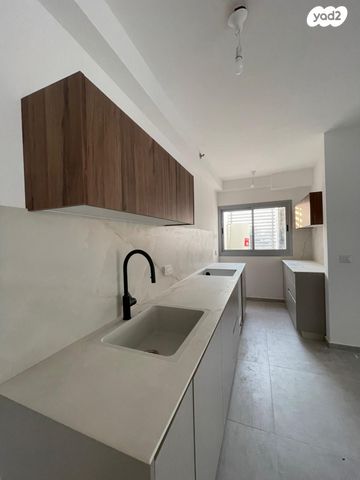 דירה, שער ציון, קרית שרת מערב, חולון