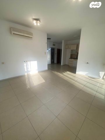 דירה, יבנה 9, מרכז, קרית עבודה, חולון