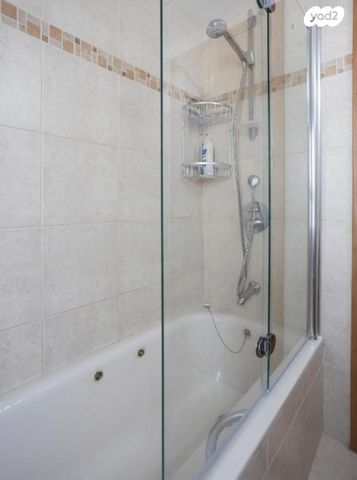 דירה, שדרות ניצה 26, צפון מערב מרכז העיר, נתניה