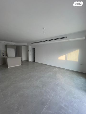 גג/ פנטהאוז, שער ציון, קרית שרת מערב, חולון