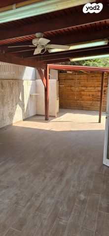 דו משפחתי, רעננה