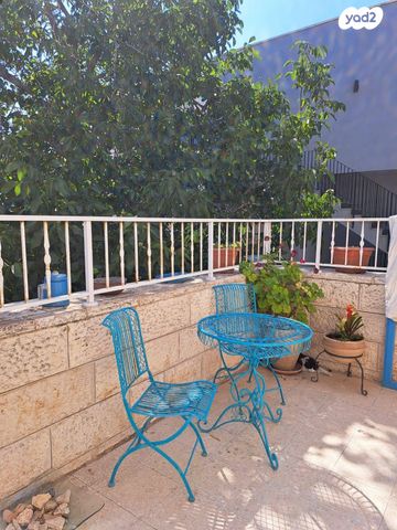 דירת גן, מבשרת ציון