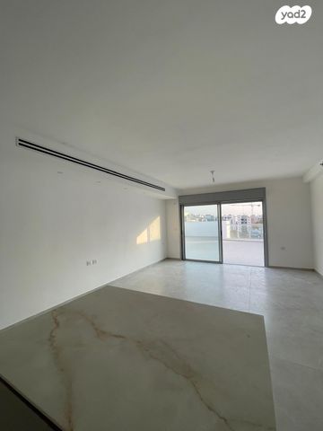 גג/ פנטהאוז, שער ציון, קרית שרת מערב, חולון