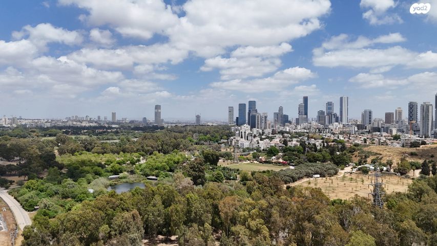 גג/ פנטהאוז, חרוזים, חרוזים, רמת גן