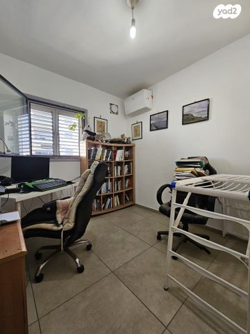 דירה, ראובן ברקת 25, קרית אילון, חולון