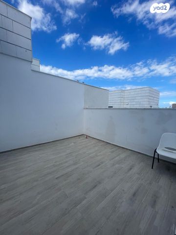 גג/ פנטהאוז, שער ציון, קרית שרת מערב, חולון