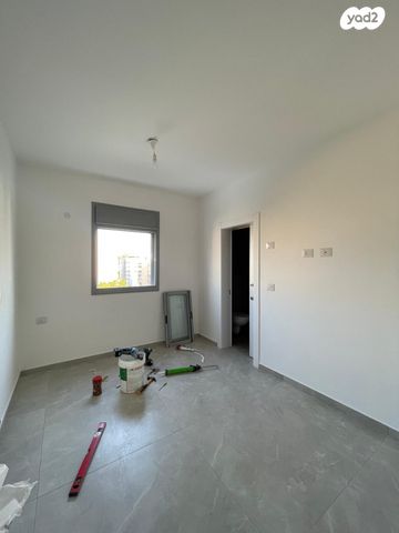 גג/ פנטהאוז, שער ציון, קרית שרת מערב, חולון