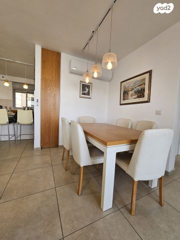 דירה, ראובן ברקת 25, קרית אילון, חולון