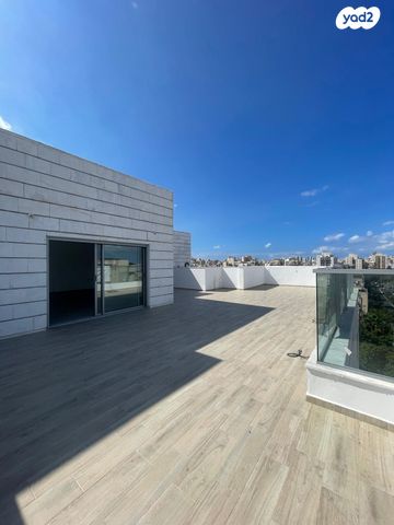 גג/ פנטהאוז, אלופי צה"ל, קרית שרת מערב, חולון