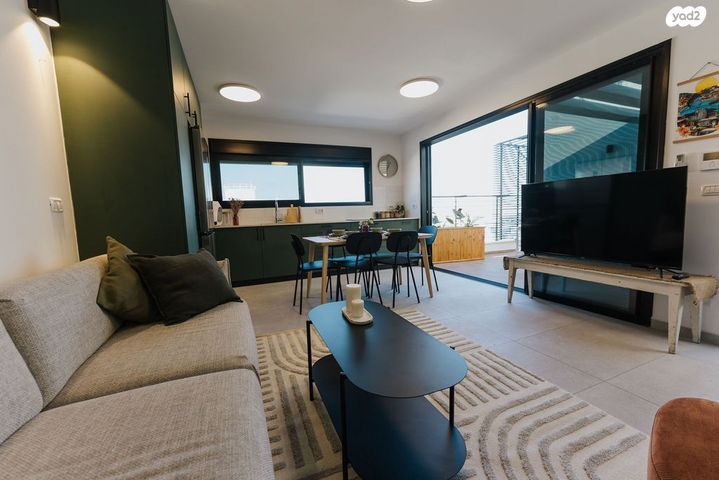 דירה, דרך העצמאות 37, שער פלמר, תחנת רכבת השמונה, חיפה