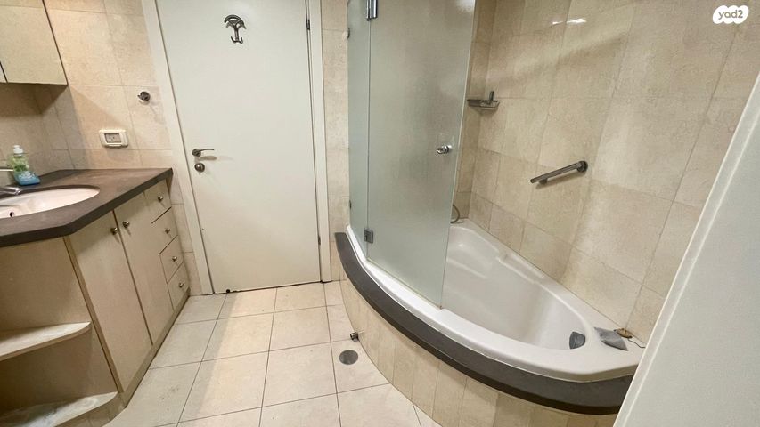 דירה, יחזקאל שטרייכמן, הגוש הגדול, רמת אביב החדשה, נופי ים, תל אביב יפו