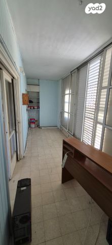 דירה, מצולות ים, חברת חשמל, גבעתיים