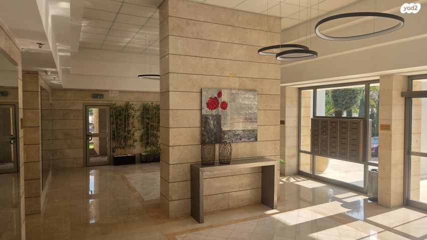 דירה, הלוטם, רמת פולג, נתניה