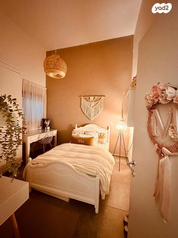 דירת גן, אהוד מנור, כפר יונה