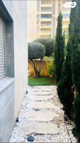 דירת גן, אהוד מנור, כפר יונה