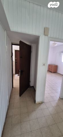 דירה, מצולות ים, חברת חשמל, גבעתיים