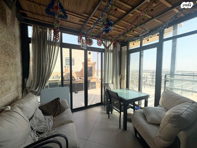 גג/ פנטהאוז, אליהו קורן, חומת שמואל, הר חומה, ירושלים