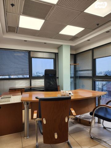 קליניקות, עין הקורא 10, ראשון לציון