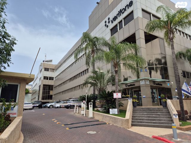 משרדים, ראש העין