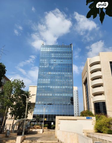 עין הקורא 10