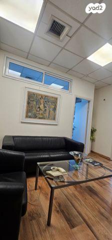 משרדים, סוקולוב, הדר, רמת השרון