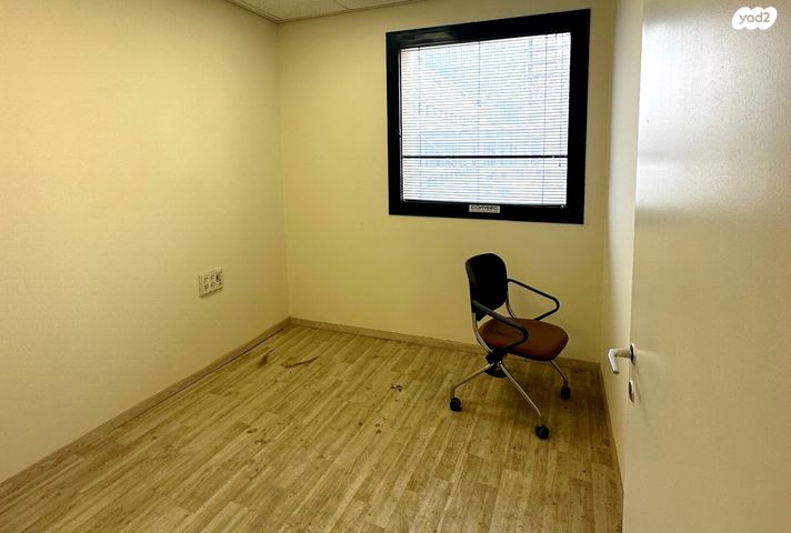 משרדים, פתח תקווה