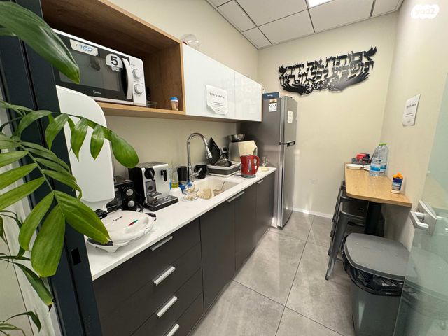 משרדים, דרך זאב ז'בוטינסקי, אזור תעשיה צפון, בני ברק