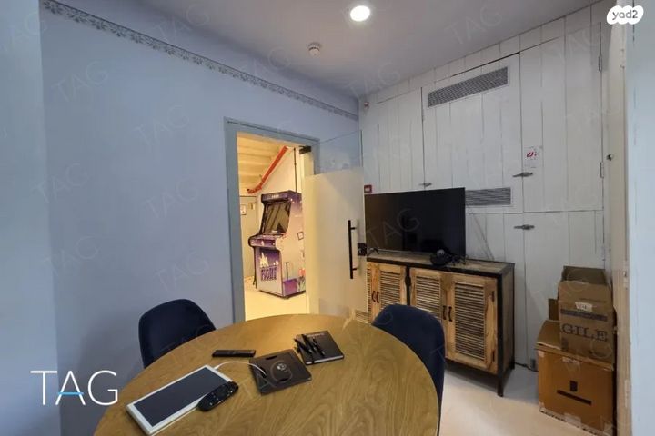 משרדים, אלוף אלברט מנדלר אברהם, תל אביב יפו