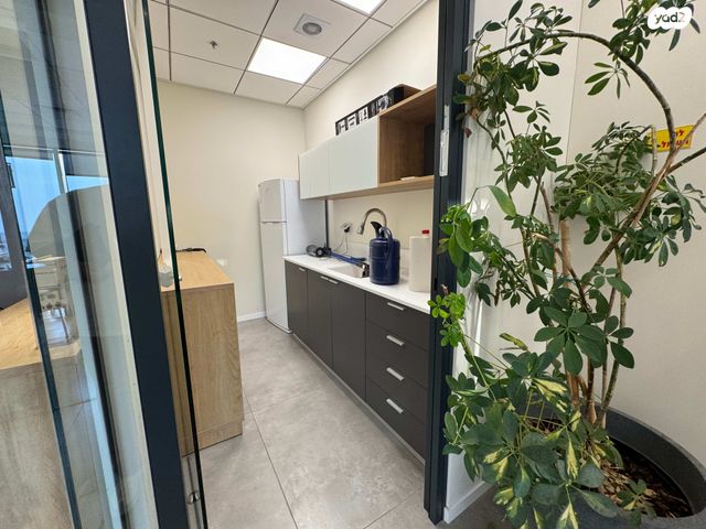 משרדים, דרך זאב ז'בוטינסקי, אזור תעשיה צפון, בני ברק