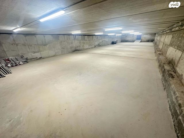 מחסנים, מרכז עינב, מודיעין מכבים רעות