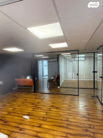 משרדים, יגאל אלון, נחלת יצחק, תל אביב יפו