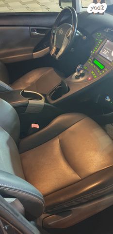 טויוטה פריוס