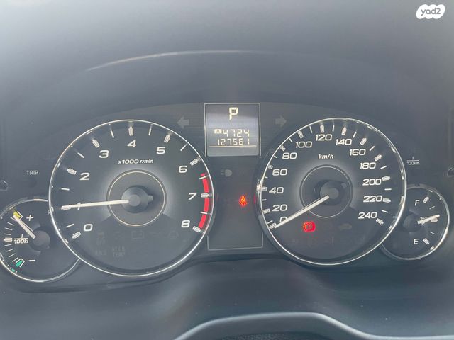 סובארו B4/לגאסי