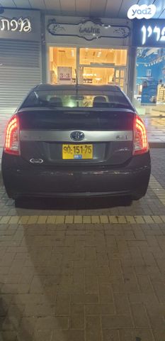 טויוטה פריוס