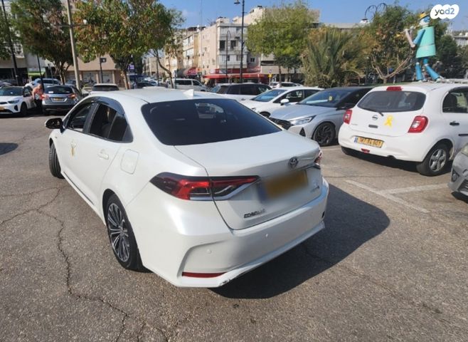 מודעת רכב טויוטה קורולה