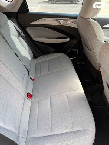 ג׳ילי Geometry C