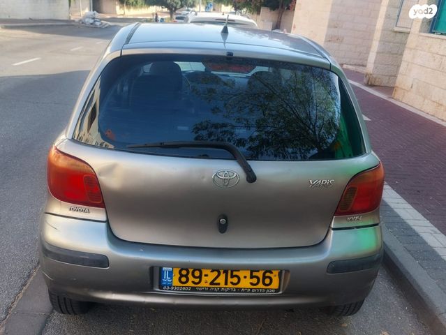 טויוטה יאריס