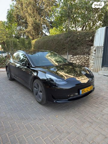מודעת רכב טסלה מודל 3