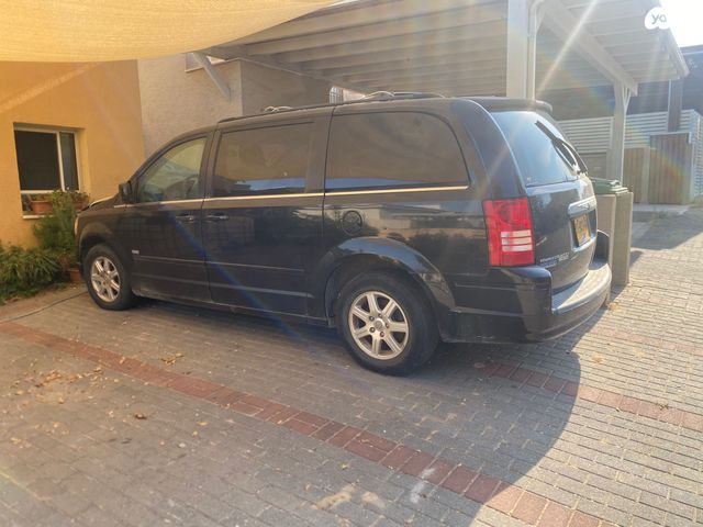 קרייזלר טאון אנד קאנטרי