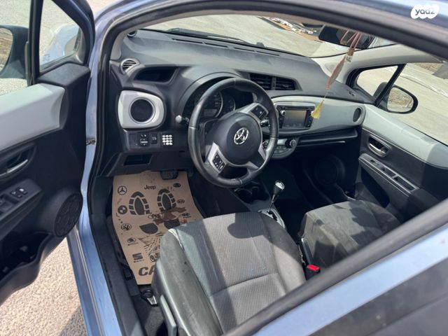 מודעת רכב טויוטה יאריס