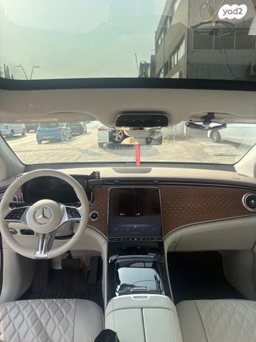 מרצדס-בנץ EQE SUV