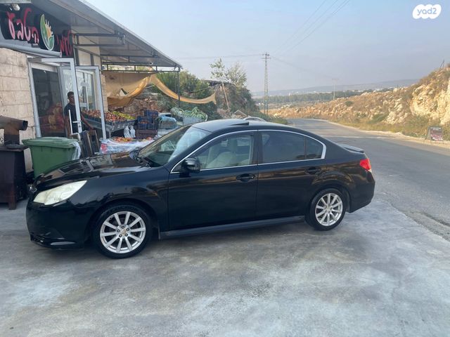 סובארו B4/לגאסי