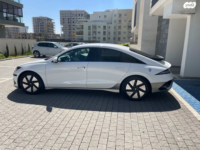 יונדאי איוניק 6