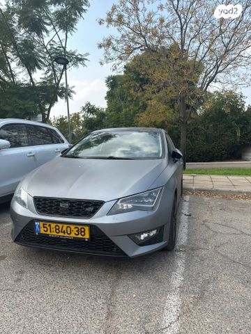 מודעת רכב סיאט לאון