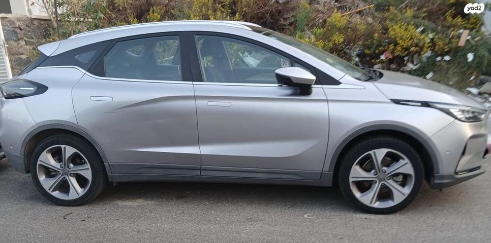 מודעת רכב ג׳ילי Geometry C